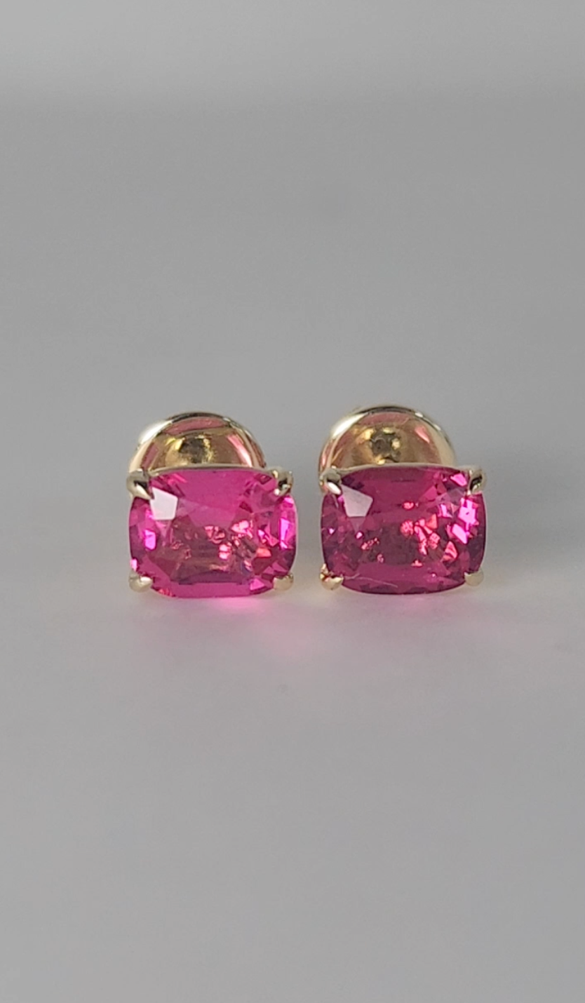 Spinel Stud Earring in 18k Gold